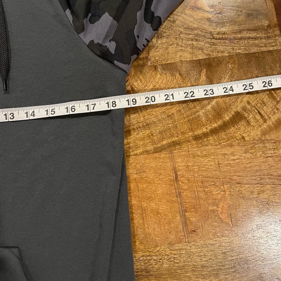 NWOT Nike Men’s sweatshirt size small. Camp black and grey sleeves - Picture 7 of 8
